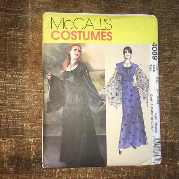 McCalls Sewing Pattern 4089 Costume Gothic Vampire Medieval Dress 6-12 UNCUT - Picture 1 of 2